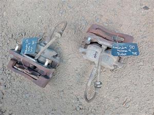 2017 Mahindra S10 SUV front brake calipers for sale WhatsApp or cell