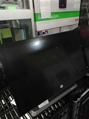 NCR 7772 ALL-IN-ONE POS INTEL CELERON G4900T@2.90GHZ 8GB RAM 120GB SSD