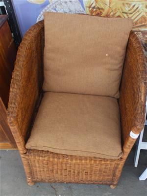 BROWN CANE CHAIR S065717C