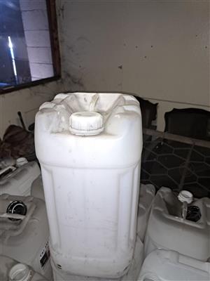 Poly cans 25 liter drum