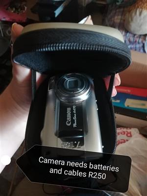 Camera for sale needs batteries