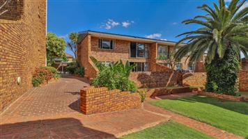Lovely 2-Bedroom Apartment in a Secure Eastleigh, Edenvale Complex