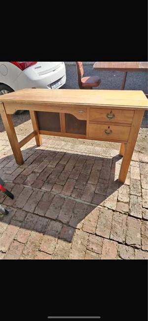 Desk 280 Steve Biko road  Gezina  Pretoria  Wattsup 