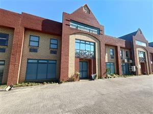 Fantastic Warehouse of 500 m² to let in Half House Midrand, close to Boulders Shopping Centre and Gallagher Convention centre!