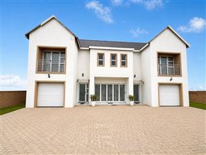 Luxury Living in Riverspray Lifestyle Estate.