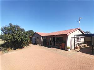 Agricultural Holding with Endless Possibilities and rental income!