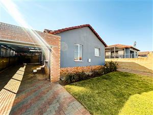 House For Sale in Naturena