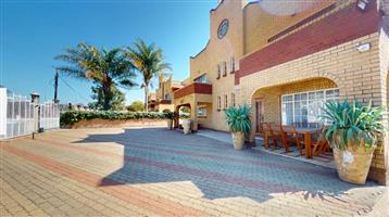 Charming 5-bedroom House with flatlet