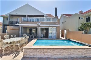 House For Sale in Harbour Island