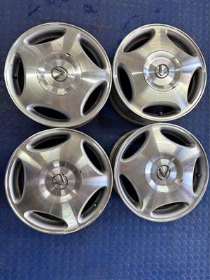 16 INCH LEXUS ORIGINAL RIM SET WITHOUT TYRES…RARE PRE-OWNED