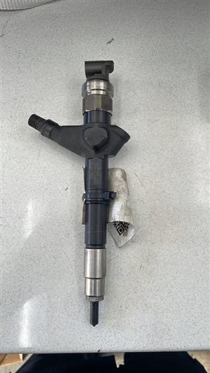 2.5 Nissan YD25 DDTI Injectors