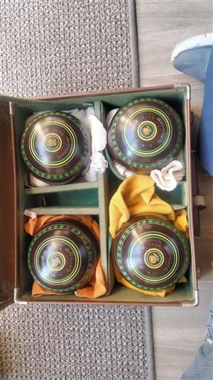 Lawn bowls