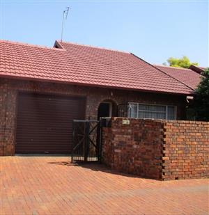 This beautifully spacious, yet comfortable home is located  on heart of Pretoria