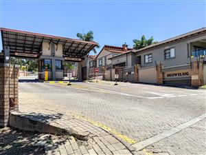 6 Bedroom house for Sale in Nelspruit, Heuwelsig secure complex