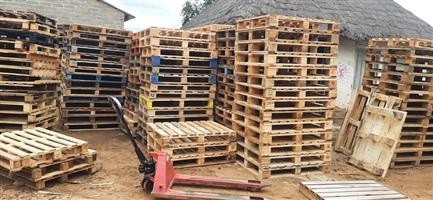 Plastic pallets and wooden pallets for sales