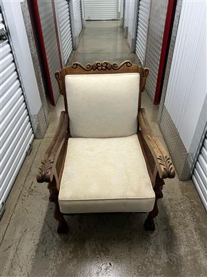 Lounge set chairs and couch