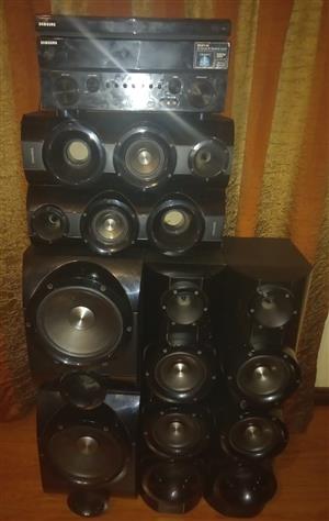 Samsung Surround Sound 3D with full set of speakers 3D player 7 Speakers 
