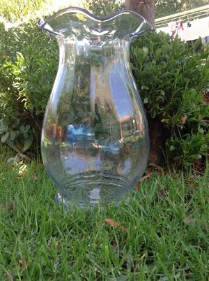 BIG GLASS VASE IN EXCELLENT CONDITION