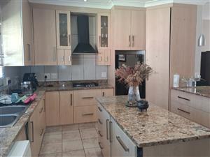 A Rare Rental Opportunity- Fully furnished 3 bedroom home with  2 garden flats - Chiselhurst