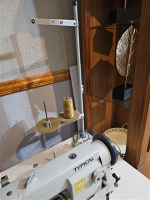  LOCKSTICH SEWING MACHINE