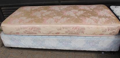 BROWN AND BLUE SINGLE BASE SET (S067631C) 