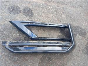 VW Tiguan R-Line front bumper lower grille Spotlight Frame.