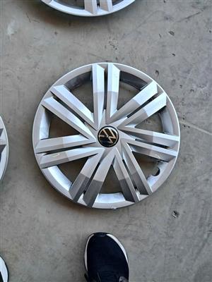 OEM Polo wheel caps