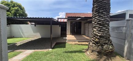 Neat Open Garden Cottage Close to Town and Main Routes