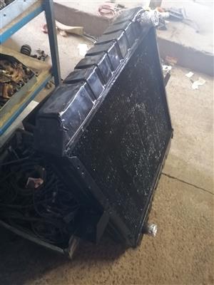 Selling FAW radiator in good condition 