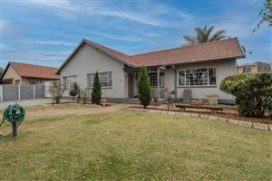 House For Sale in General Alberts Park