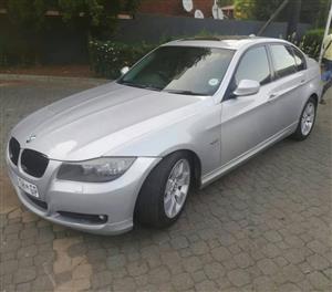 BMW 320i 2010
