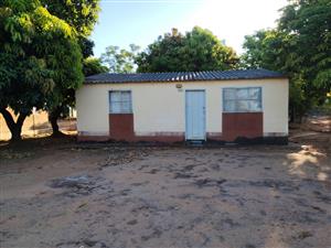 4 ROOM HOUSE FOR SALE NAMAKGALE LOCATION 