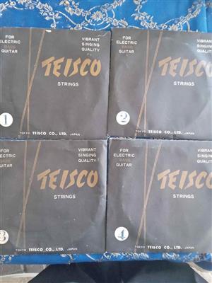 Bass guitar strings smooth wound