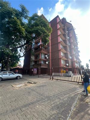 One other ROOM TO RENT IN A 3 BEDROOM FLAT - immediately June 2026