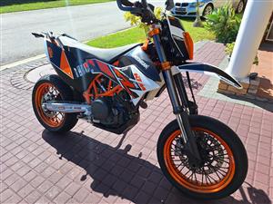 2015 KTM 690 SMC R 
