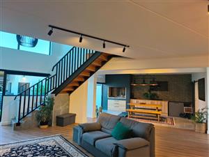 Modern family  home in secure close in Strand