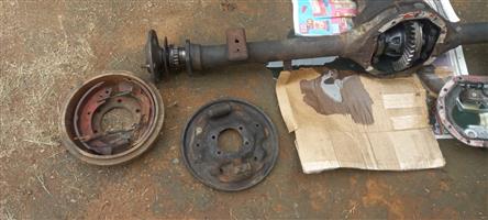 Nissan hardbody diff, v6.And toyota tailgate