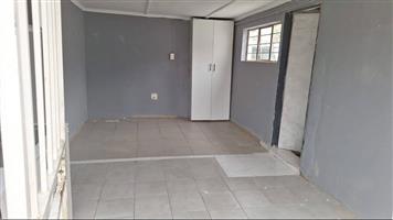 Spacious Bachelor Apartment To Let – Bramley, Johannesburg