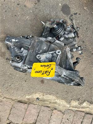 Fiat UNO 1.1 Gearbox Available Call or WhatsApp 