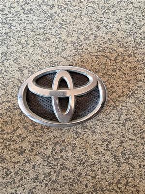 Toyota Yaris (2007-2016) Front Grille Badge (OEM)