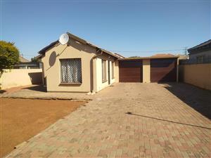 House For Sale in Soshanguve VV