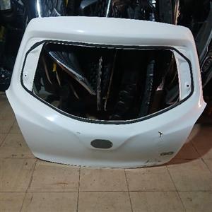 Nissan Datsun go tailgate 