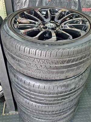 RANGE ROVER 22INCH SPLIT ALLOY RIMS AND TYRES