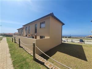 2 bedroom lock up and go unit in Kidds Beach