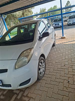 Toyota Yaris 2010 for sale