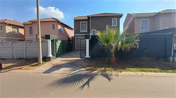 House For Sale in Albertsdal