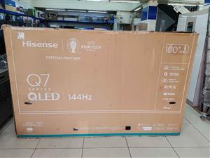 Brand new Hisense 100 inch smart TV is on special Qled q7 