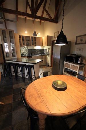 Fully-furnished bachelor apartment to rent