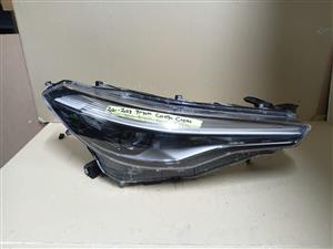 2021-2023 TOYOTA COROLLA CROSS RIGHT SIDE HEADLIGHT FOR SALE