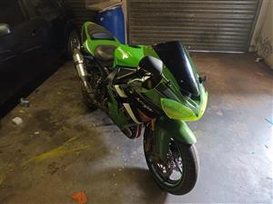 Zx10 for sale with power comander and 2 helmetz